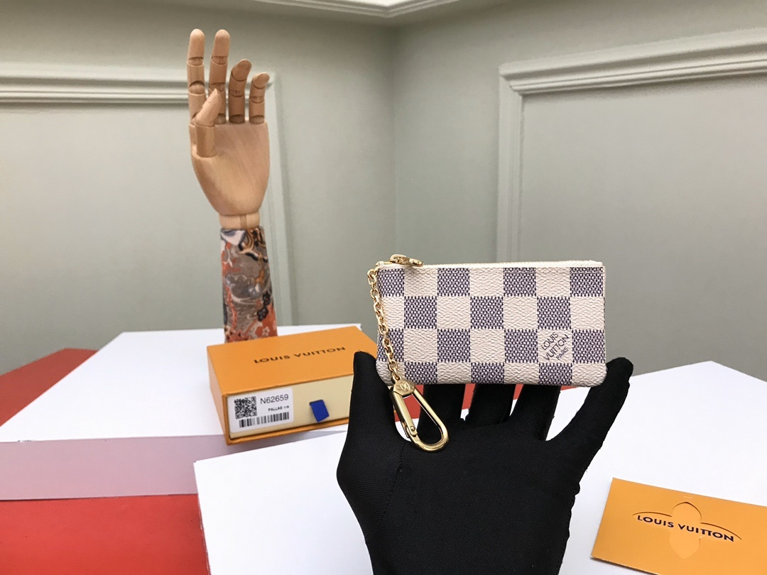 TOP Louis Vuitton LV Key Wallet - Monogram