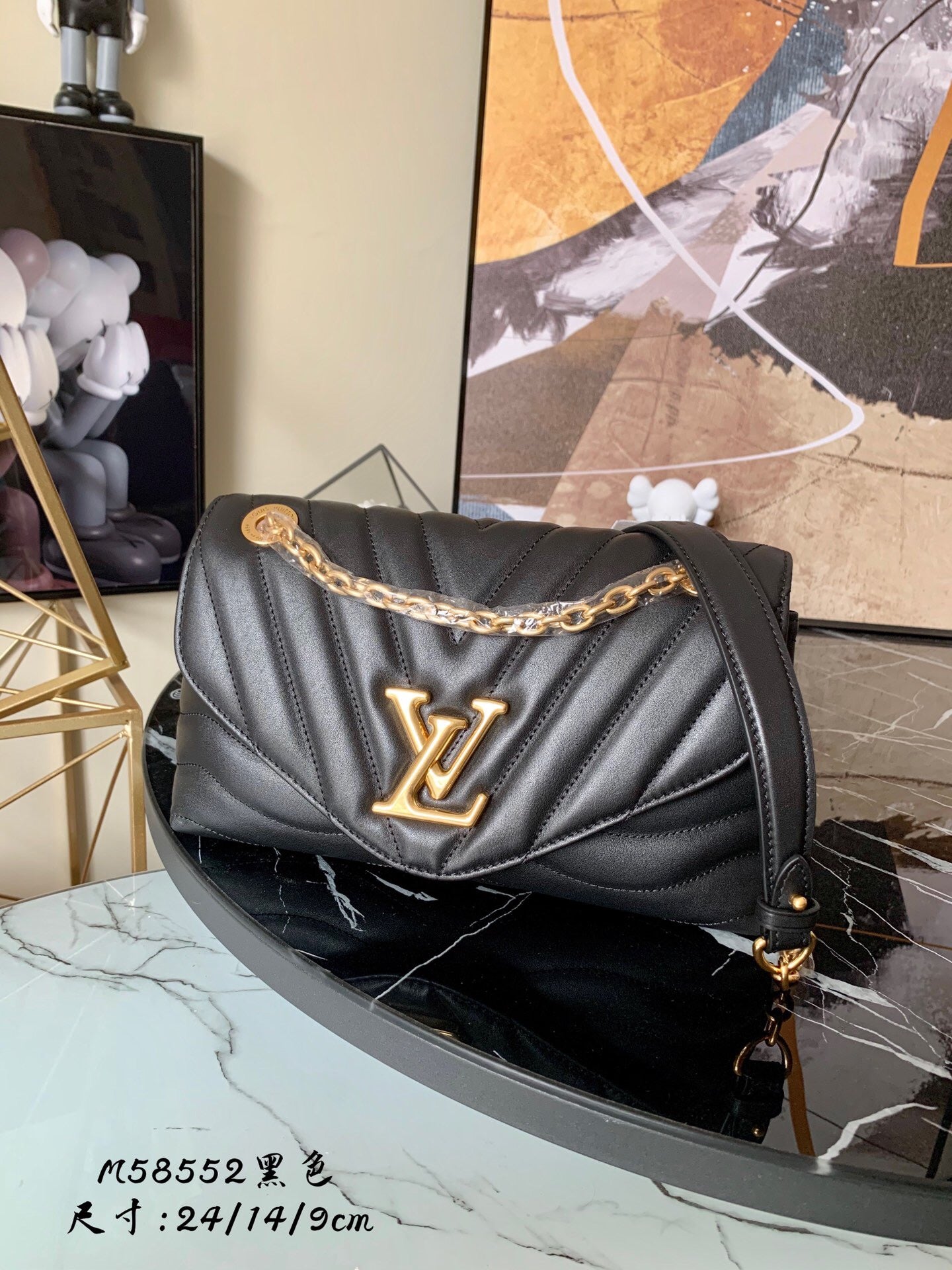 TOP Louis Vuitton LV  New Wave Chain Bag 24×14×9CM- Black