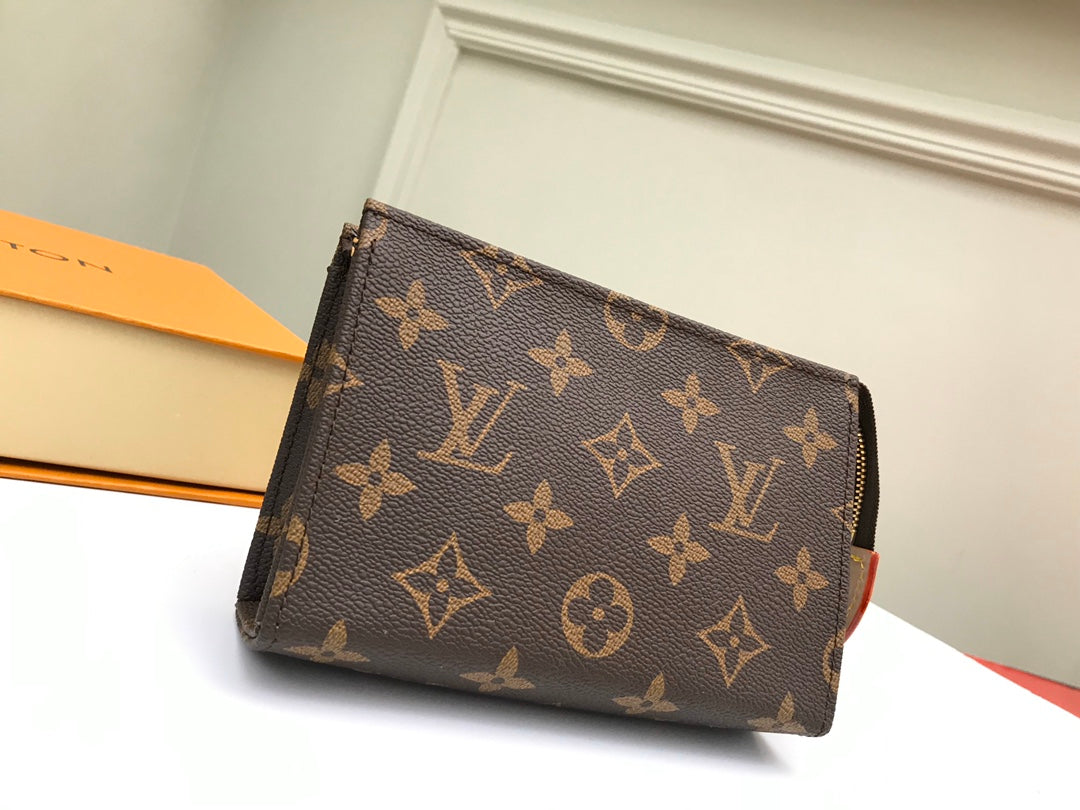 TOP Louis Vuitton LV Toilery Pouch Monogram 15-Brown