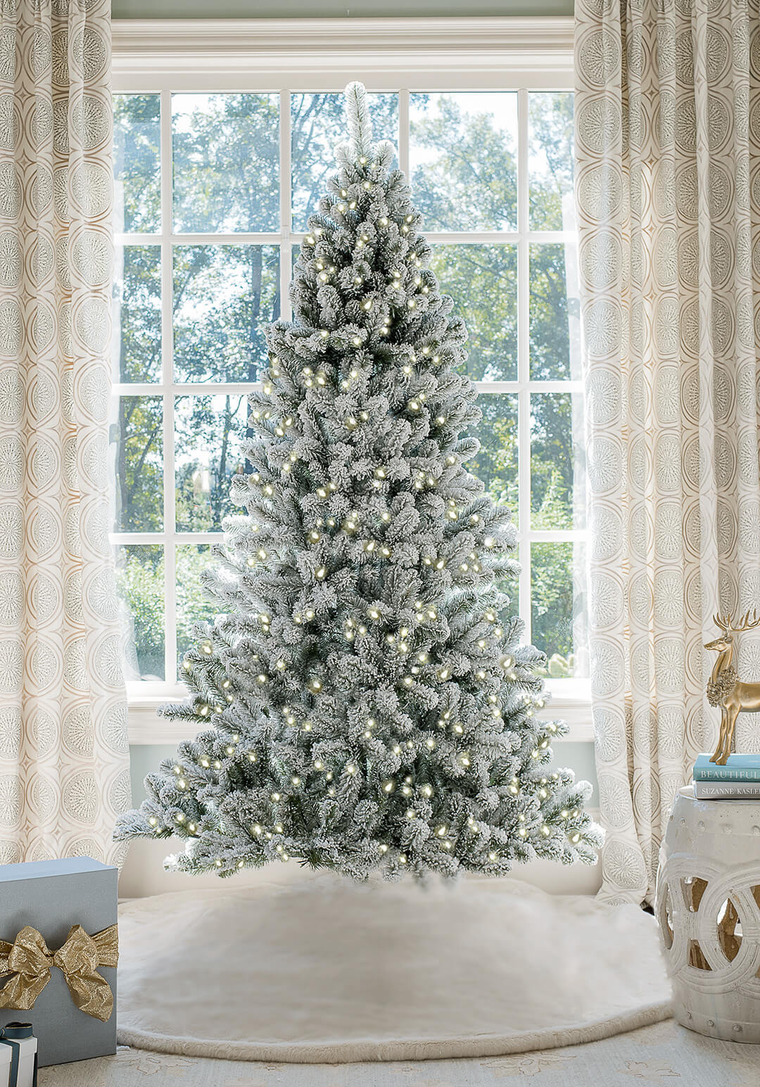 9' Artificial Christmas Tree with 650 Warm White LED Lights