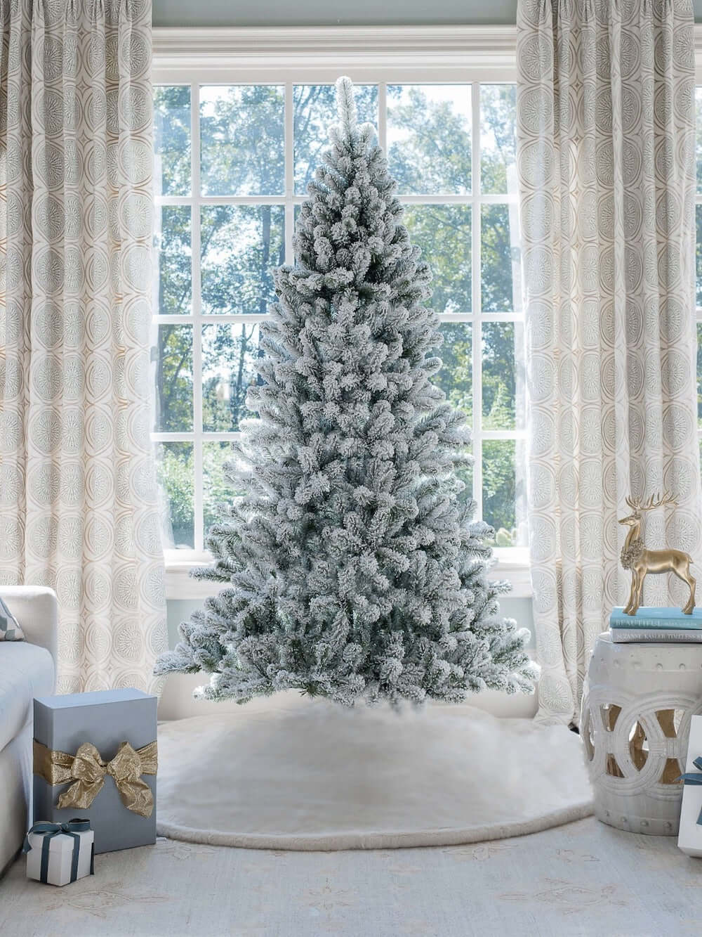 7' Artificial Christmas Tree with 400 Warm White LED Lights