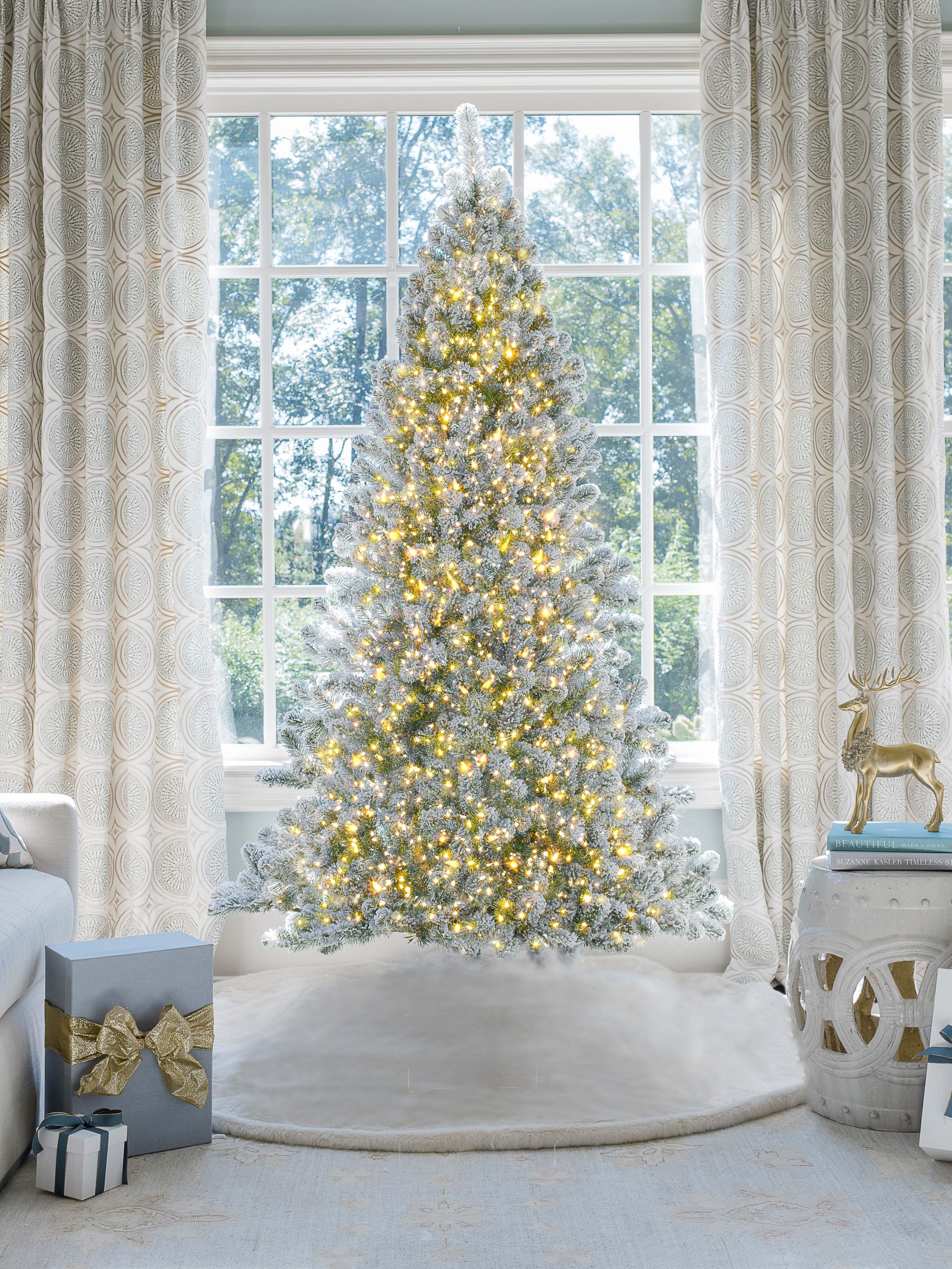 10' Artificial Christmas Tree with 750 Warm White LED Lights
