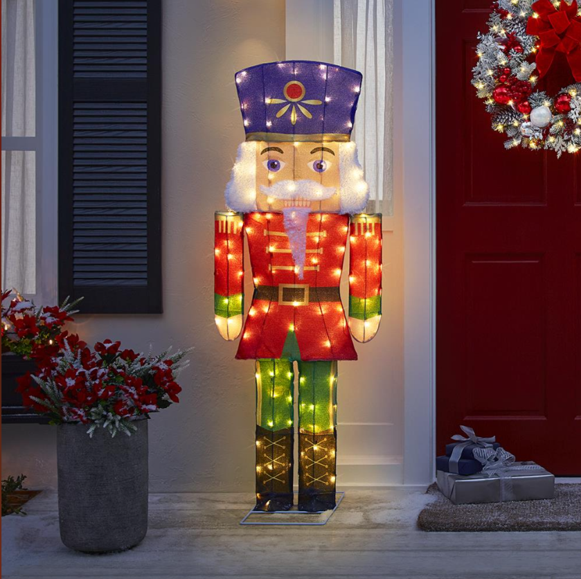 The Outdoor 5' Twinkling Nutcracker - Solar energy storage function