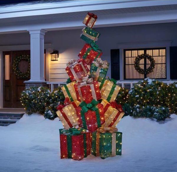 Warm white led stack giftbox stand with twinkle