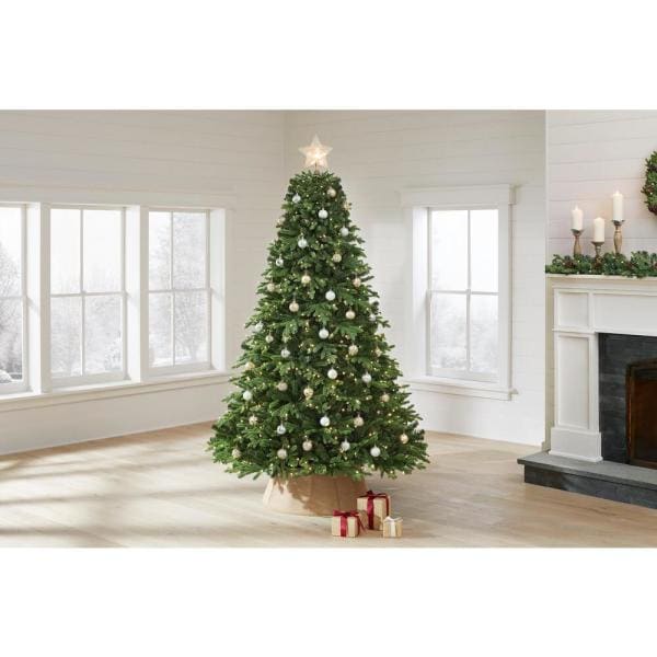 7.5 ft Swiss Mountain Black Spruce Twinkly Rainbow LED Pre-Lit Christmas Tree with 600 RGB LED Technology Dome Lights