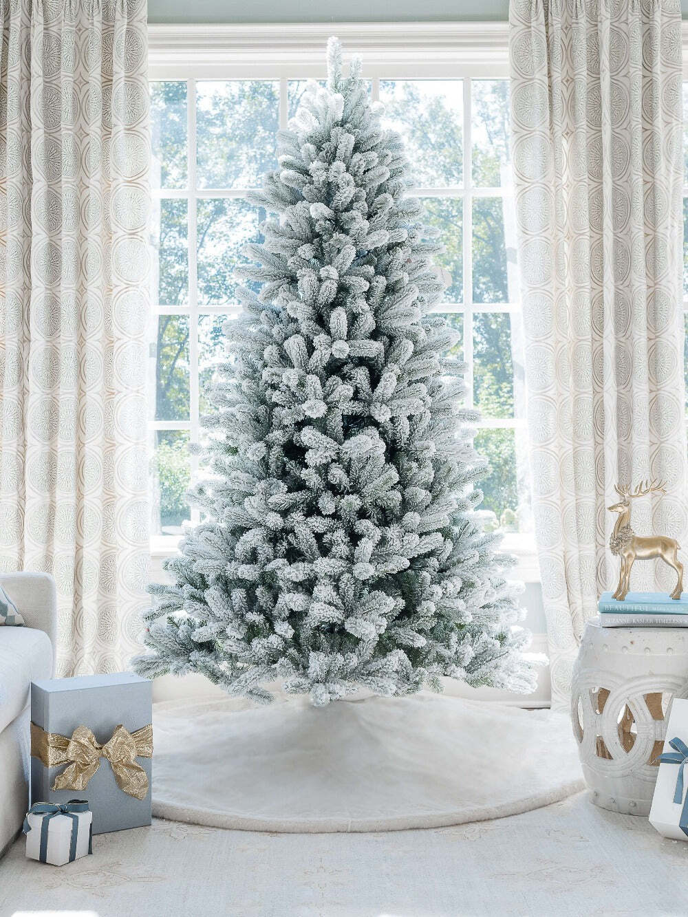 7.5' Artificial Christmas Tree with 800 Warm White LED Lights