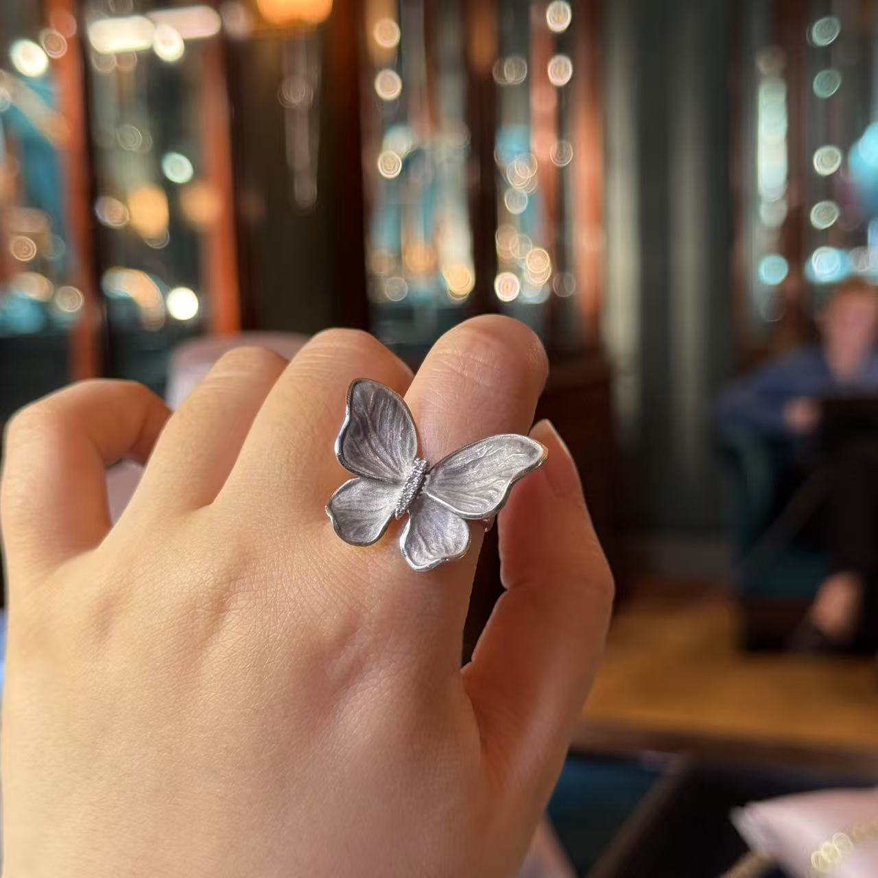 银色蝴蝶戒指
