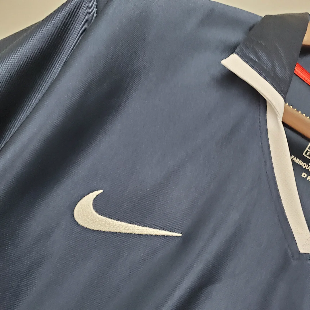 2001/2002 Retro Paris Saint-Germain Home Football Shirt