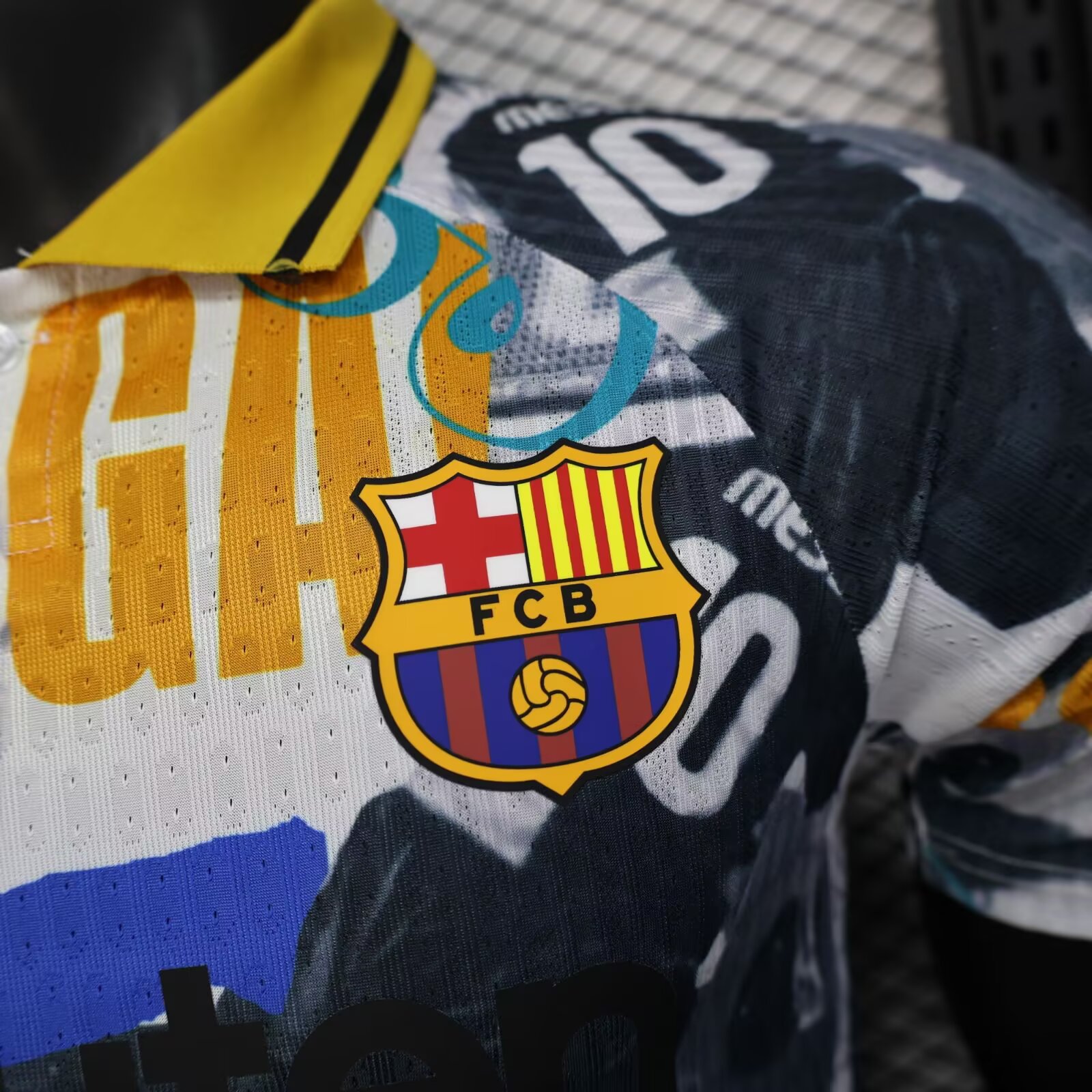 25/26 Barcelona Ronaldinho Special Jersey(Player Version)
