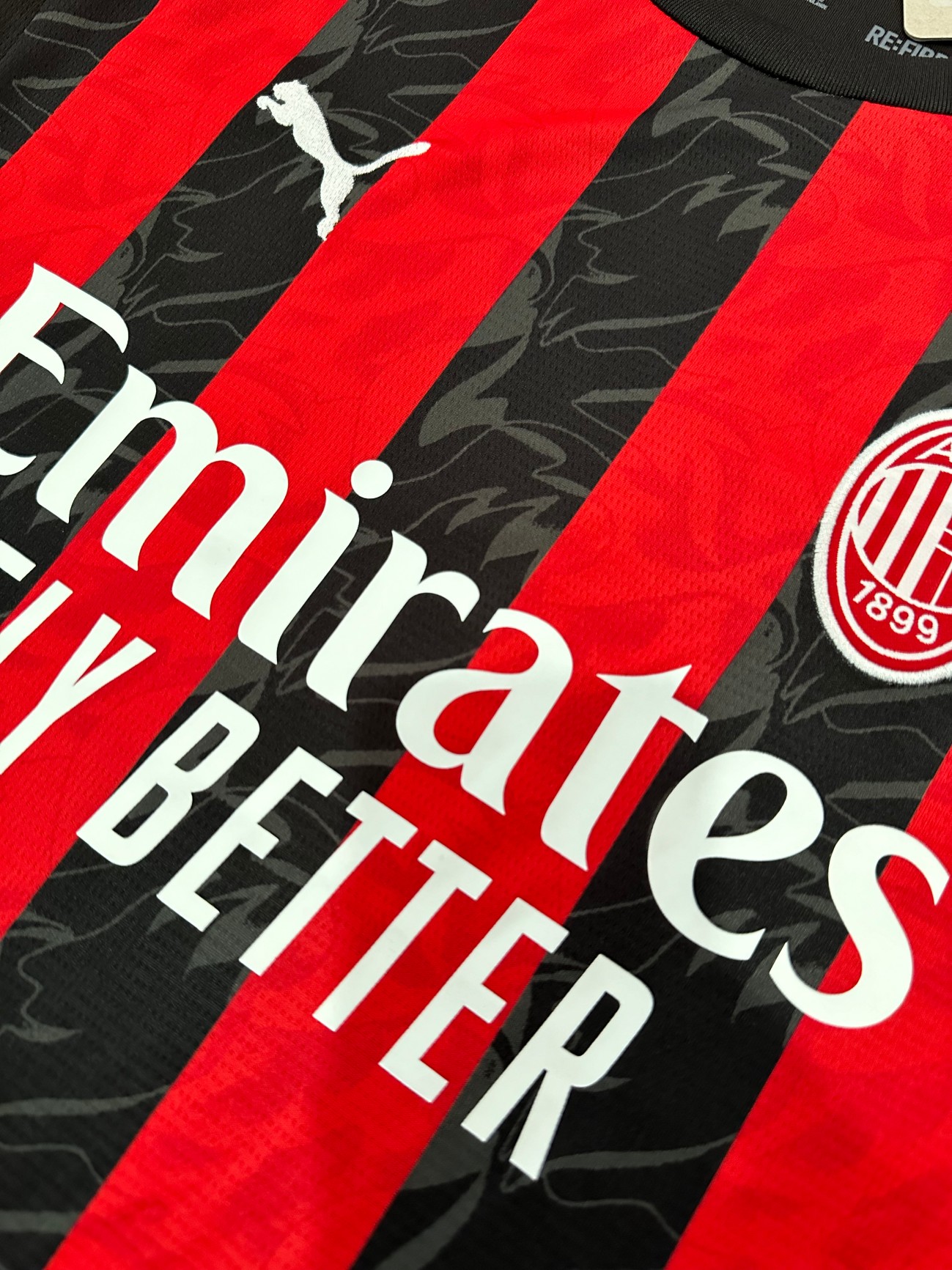 25/26 AC Milan Home Football Shirt( Fans Edition )