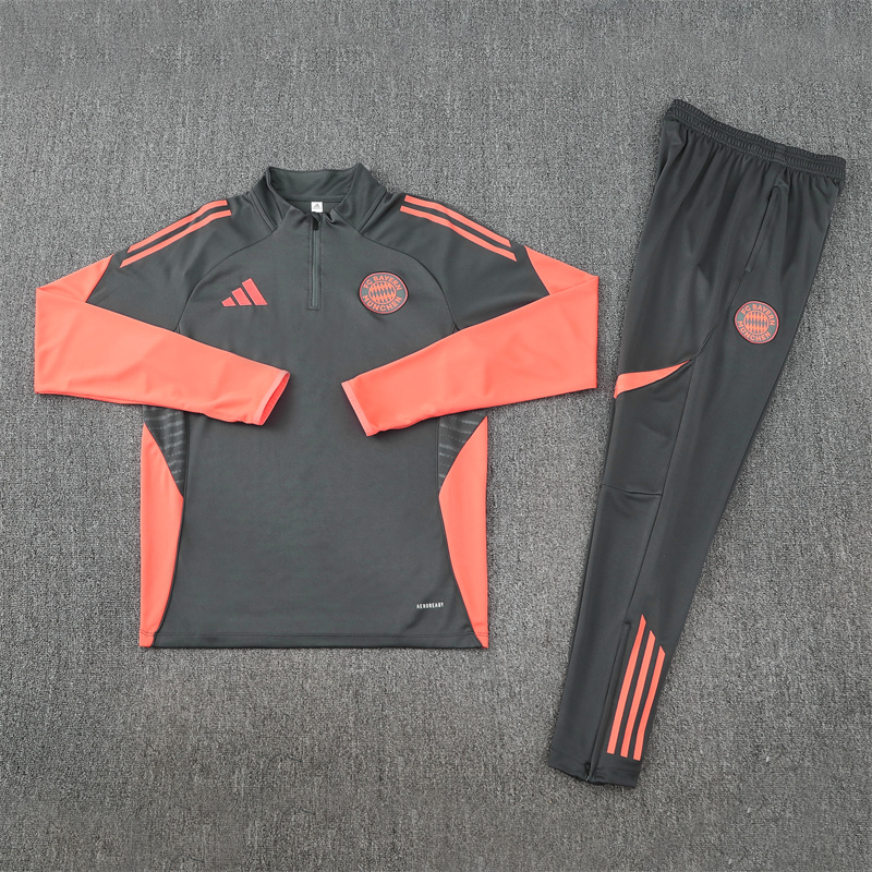 2025/2026 Bayern Half zip training suit set