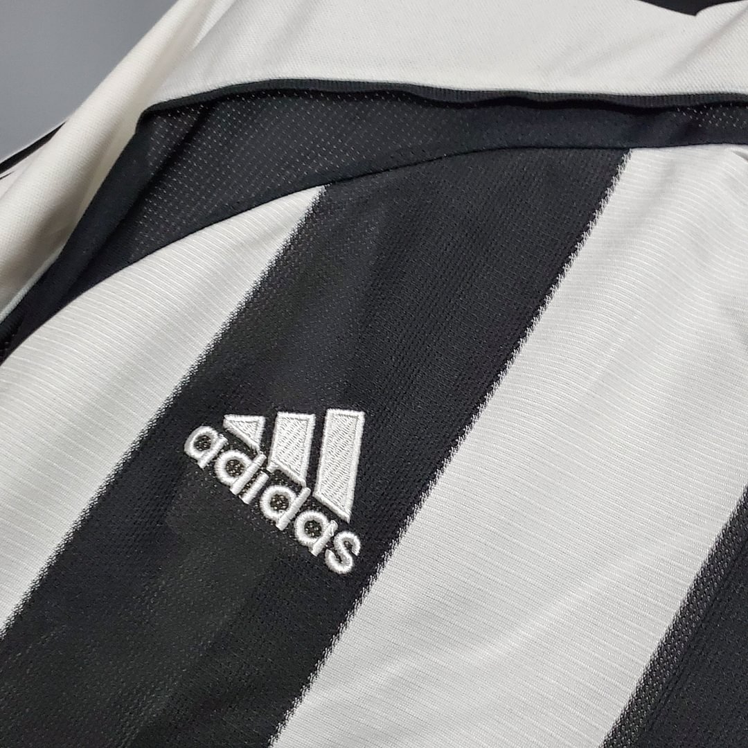 2005/2006 Retro Newcastle United Home Football Shirt( Fans Edition )