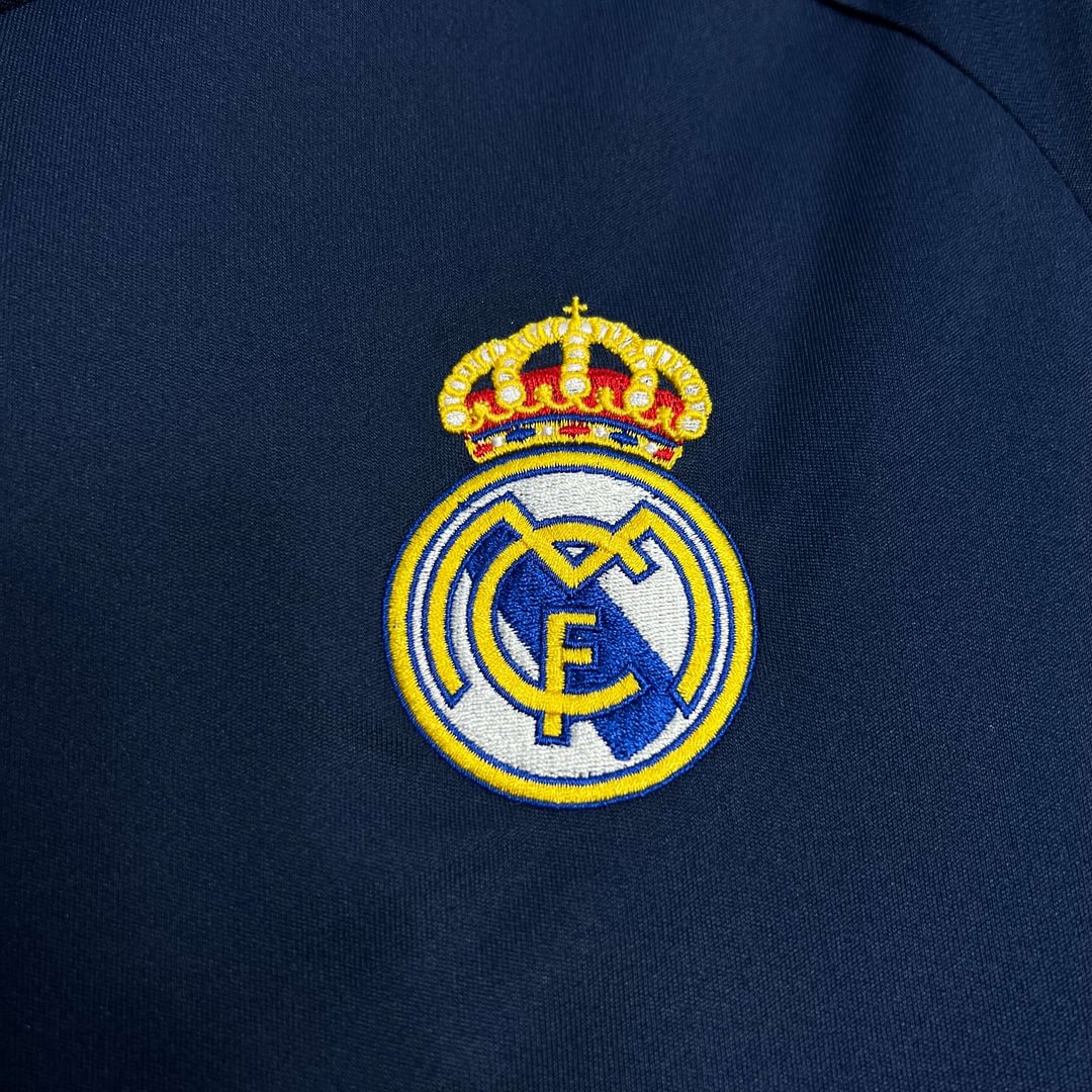 2005/2006 Real Madrid Retro Away Football Shirt