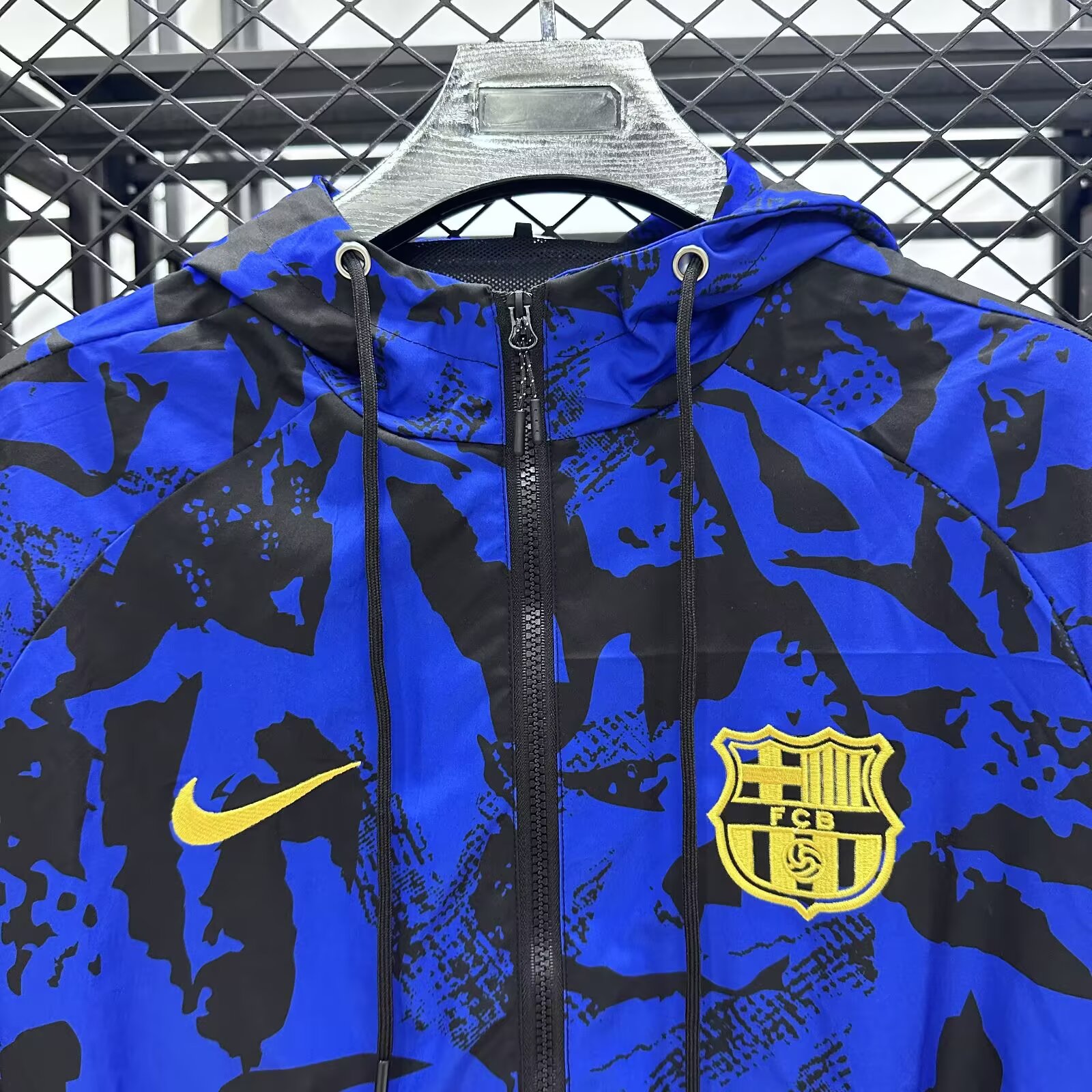 2025/2026 Barcelona Windbreaker Football shirt