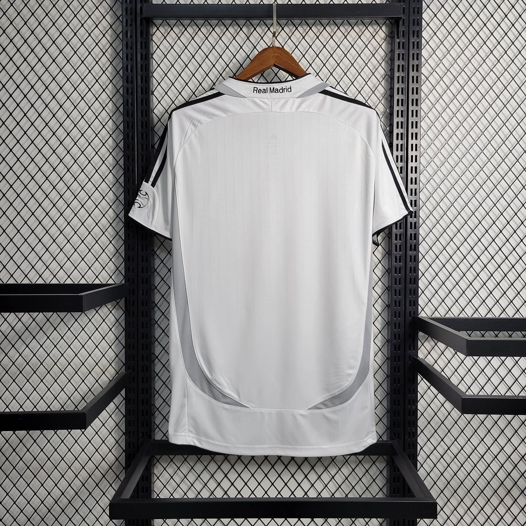 2006/2007 Real Madrid Retro Home Football Shirt
