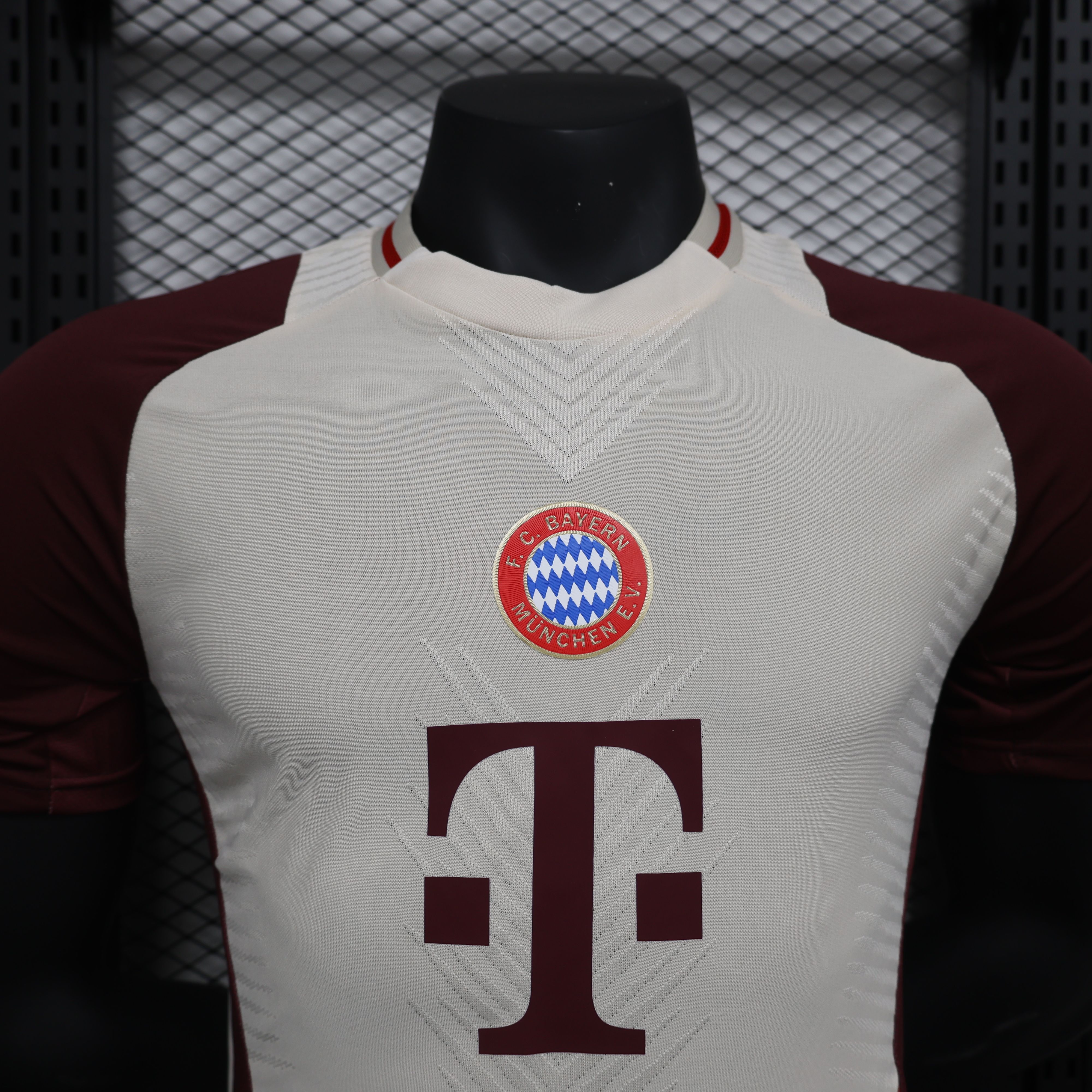 2024/2025 FC Bayern Training Jersey Football Jersey For Player Version