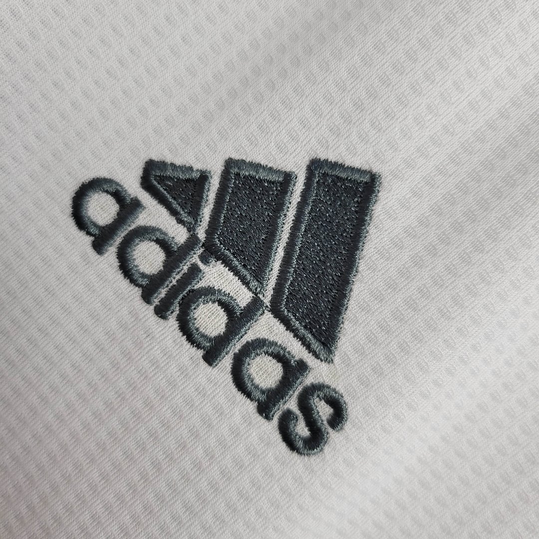 2015/2016 Real Madrid Retro Home Football Shirt