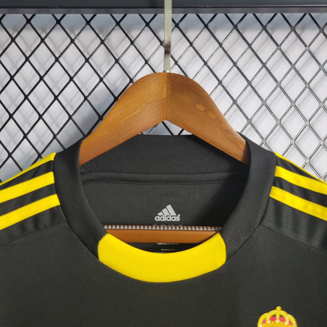 2011/2012 Real Madrid Retro Goalkeeper Football Shirt