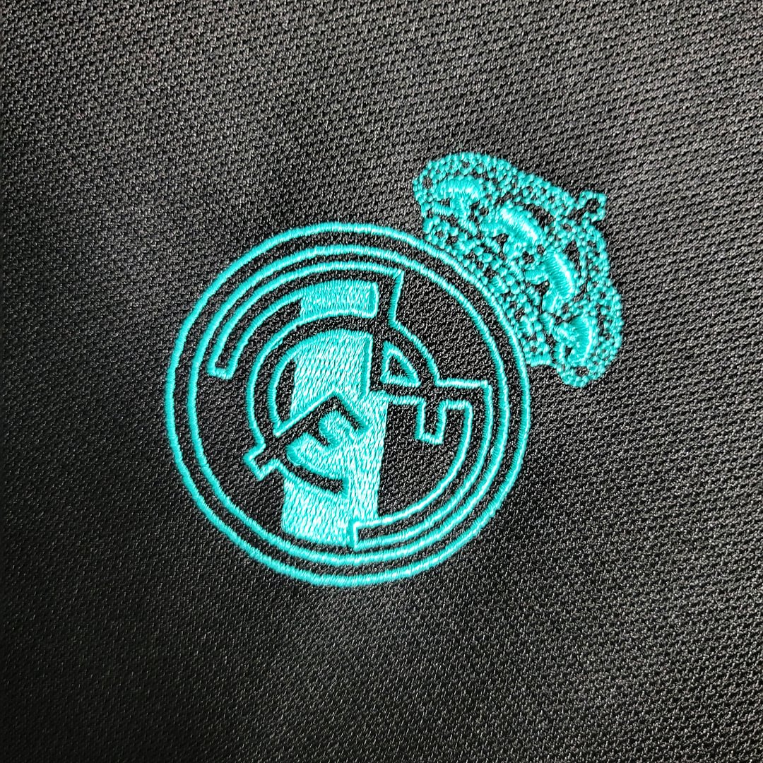 2017/2018 Real Madrid Retro Long Sleeve Away Football Shirt