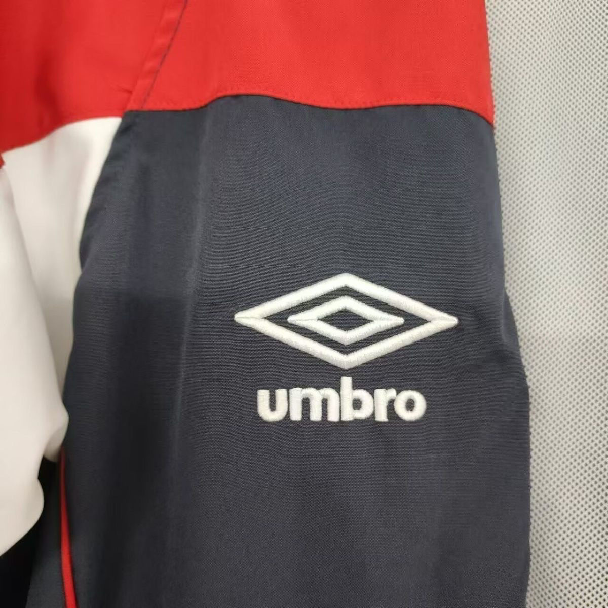 1998 England Retro Away Windbreaker Football Shirt