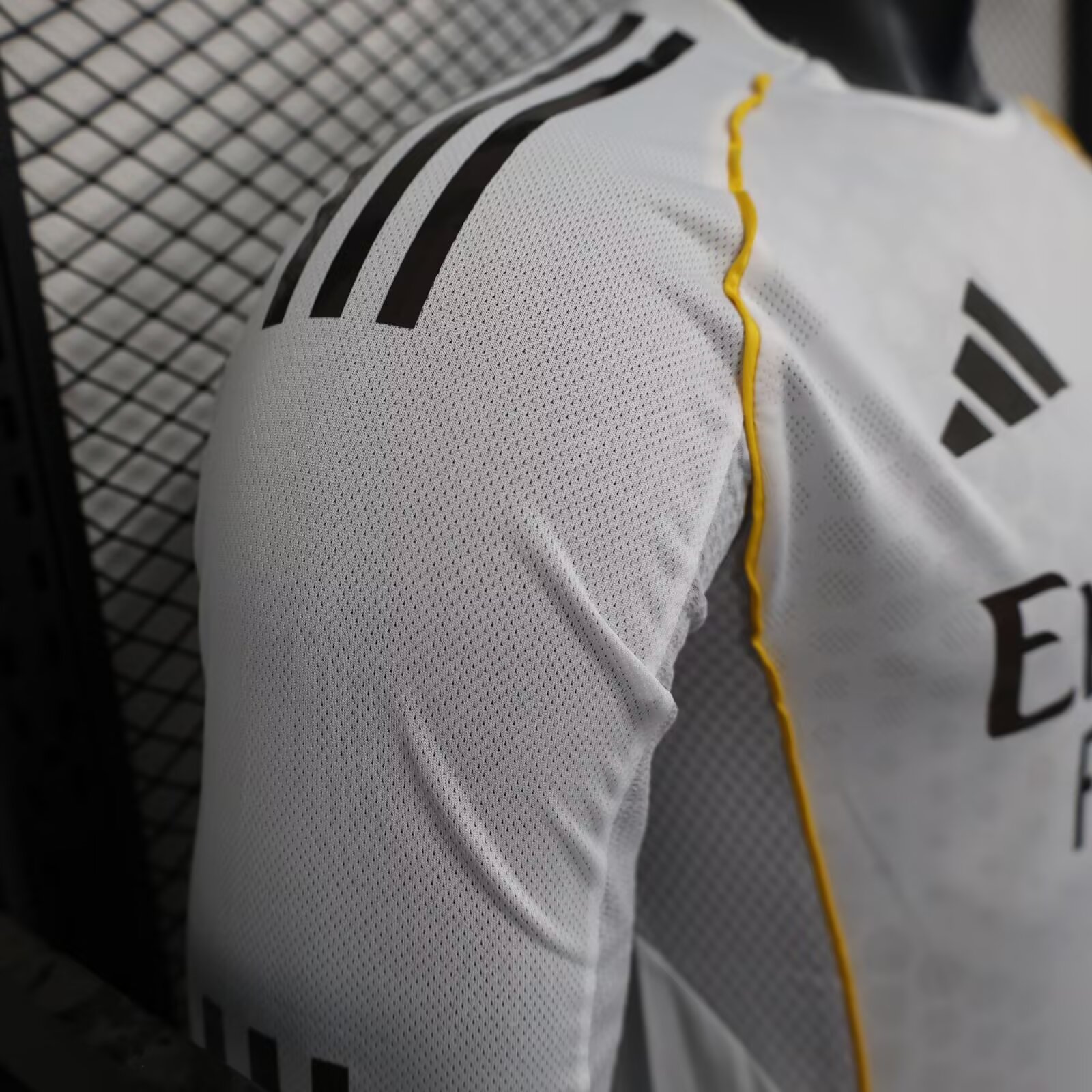 2025/2026 Real Madrid Home Long Sleeves Jersey(Player Version)