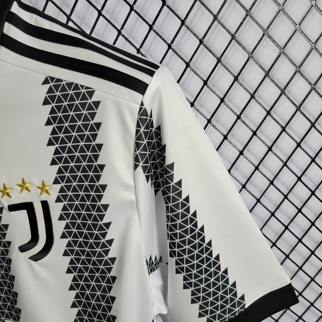 2022/2023 Juventus Home Football Shirt