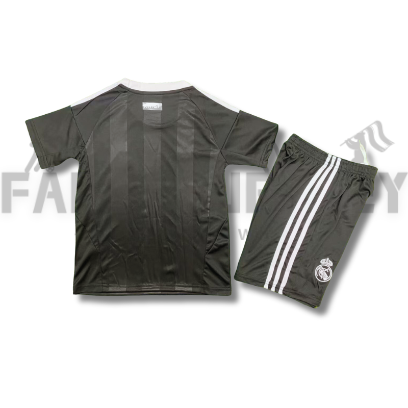2025/2026 Real Madrid Black Goalkeeper version Football Shirt(For Kids)