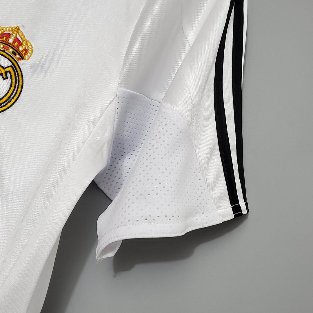 2004/2005 Real Madrid Retro Home Football Shirt