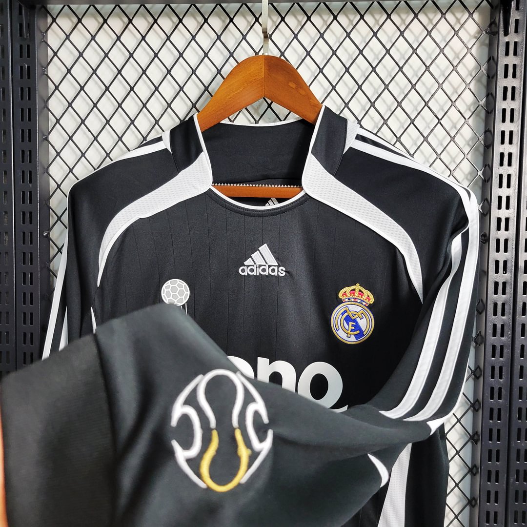 2006/2007 Real Madrid Retro Long Sleeve Away Football Shirt