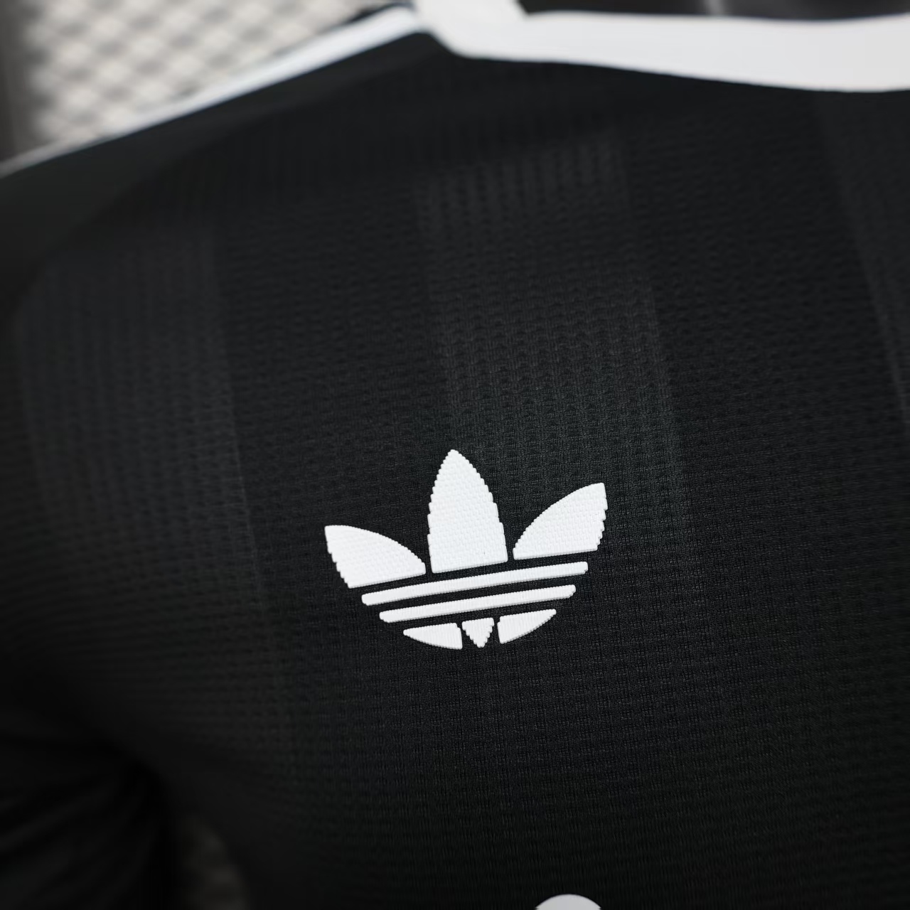 2025/2026 Liverpool Goalkeeper Football Jersey(Player Edition)