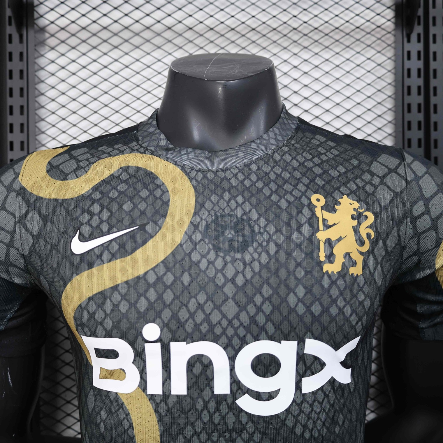2025/2026 Chelsea Gold Snake Special Edition Football Jersey For Player Version
