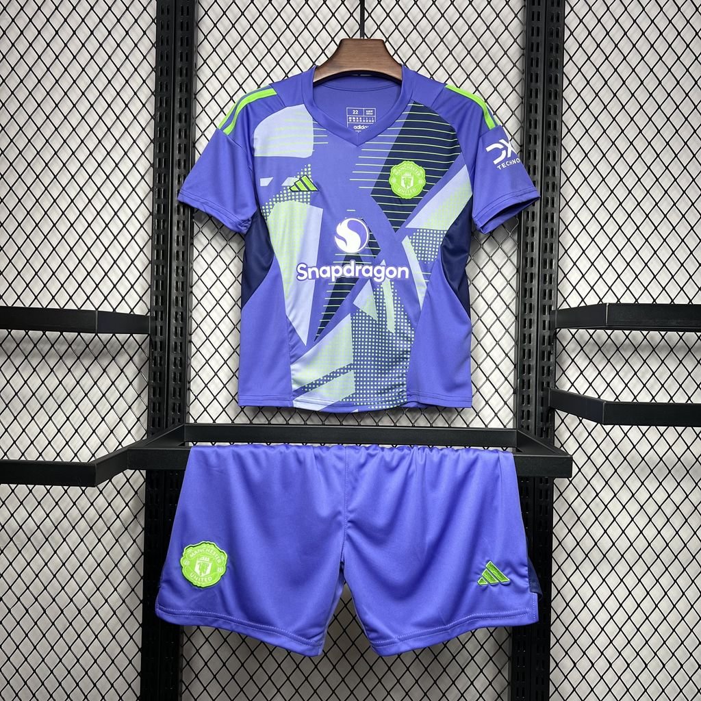 2024/2025 Manchester United Goalkeeper Soccer Shirt Kids size