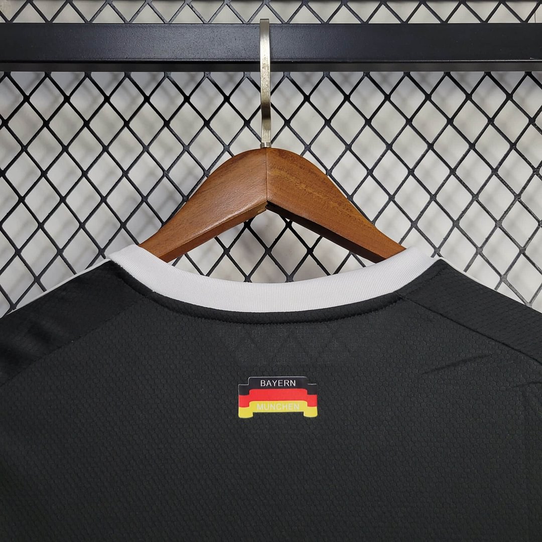2024/2025 Wolverhampton Black Football Shirt( Fans Edition )
