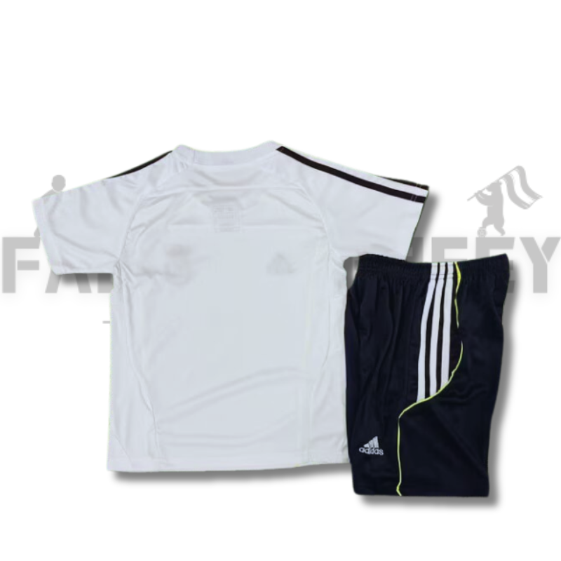 2025/2026 Real Madrid Retro Special Edition Football Jersey(For Kids)