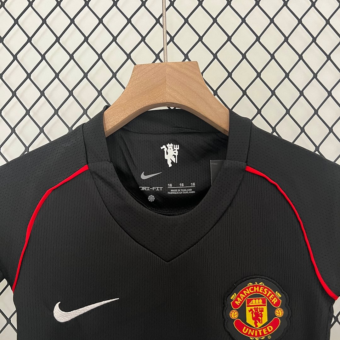 2006/2007 Manchester United Retro Away Football Shirt Kids Size