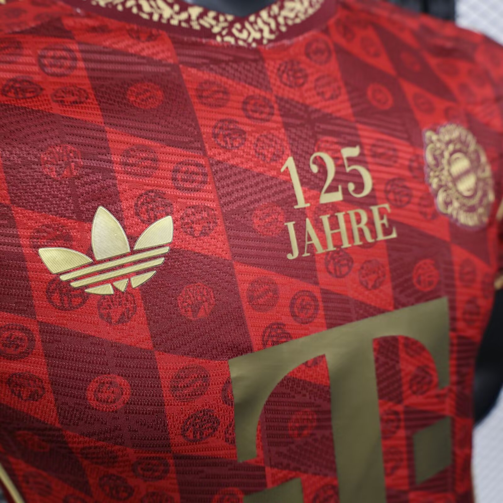 25/26 Bayern Red 125th Anniversary Edition Jersey( Player Edition )