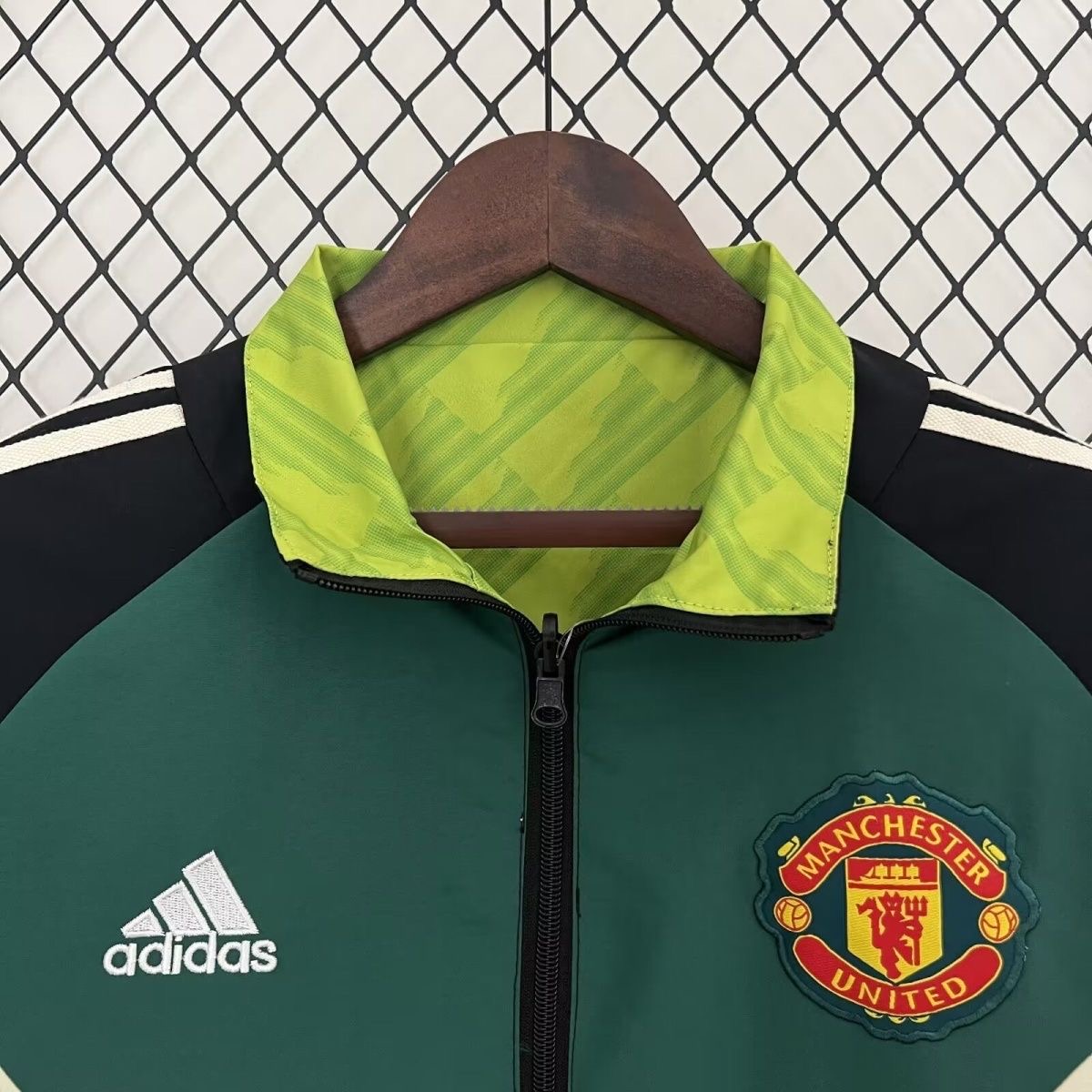 2024/2025 manchester united (black-green) Reversible Windbreaker Football Shirt