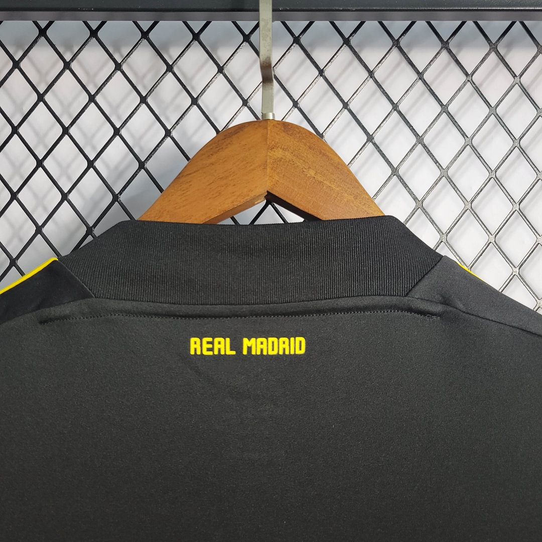 2011/2012 Real Madrid Retro Goalkeeper Football Shirt