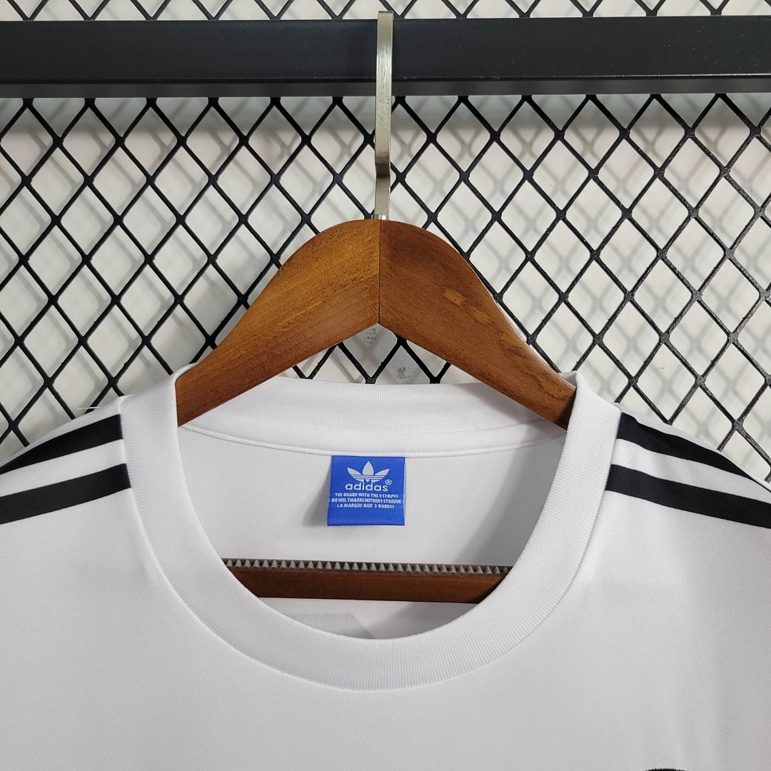 1990 Germany Retro World Cup Football Shirt( Fans Edition )