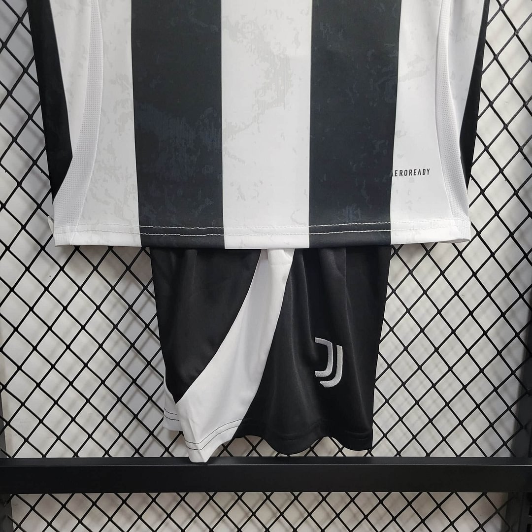 2024/2025 Juventus Home Football Shirt Kids