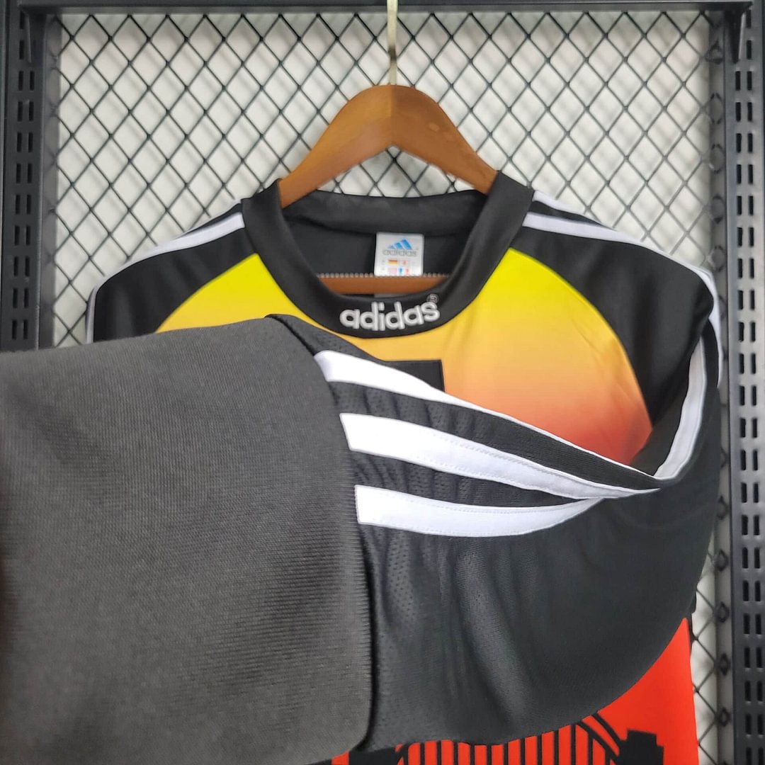 1996/1997 Retro Long Sleeve Newcastle United Goalkeeper Football Shirt( Fans Edition )