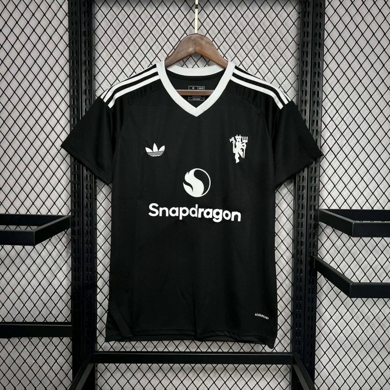 2024/2025 Manchester United Black Fourth Goalkeeper Football Shirt For Player Version
