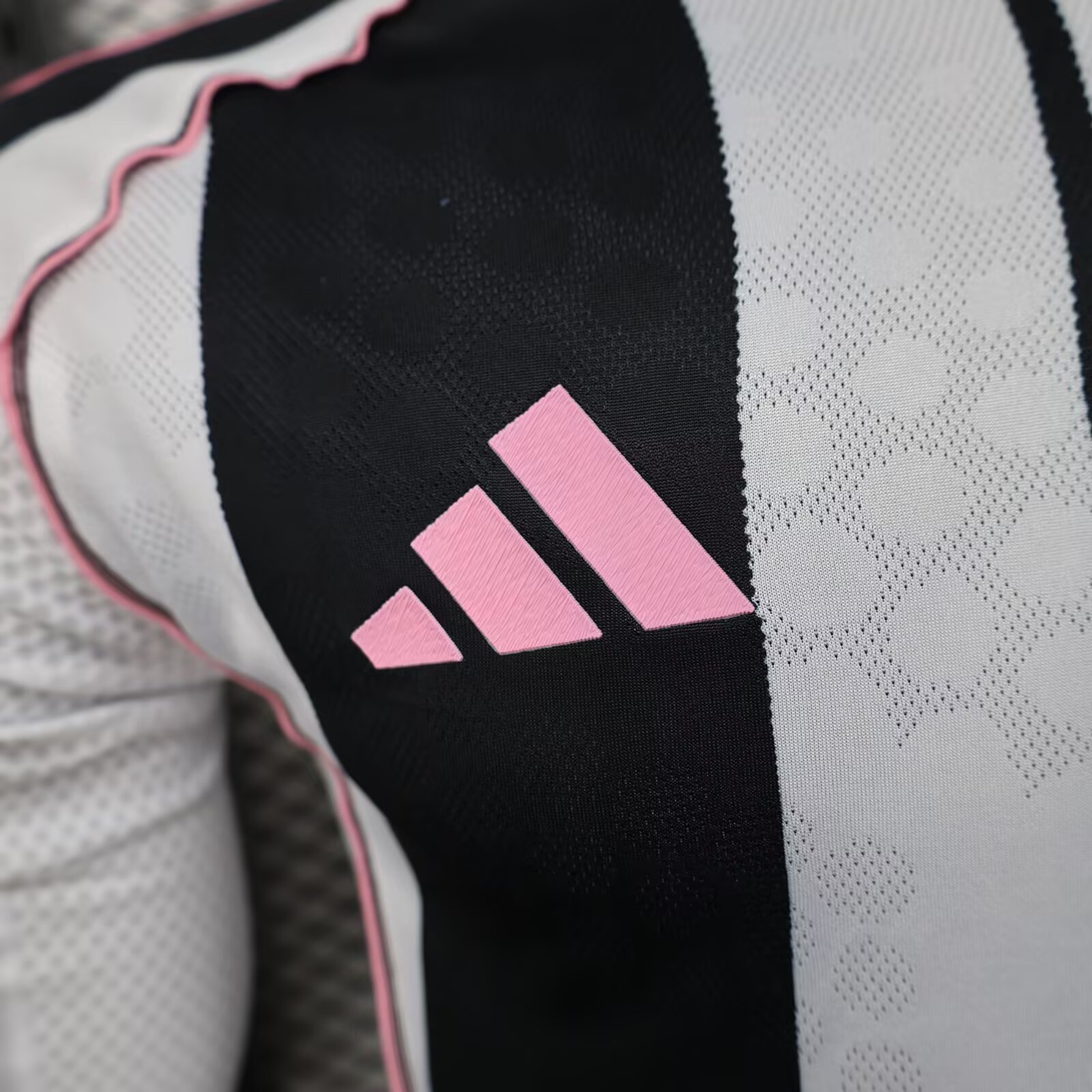 2025/2026 Juventus Home Long Sleeves Football Jersey( Player Version)