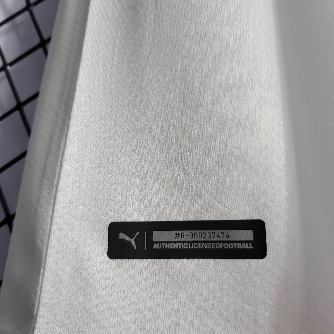 2021 Italy Retro Away Football Shirt( Fans Edition )