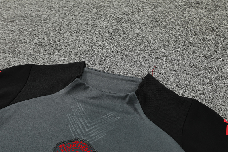 2024/2025 Manchester United Dark Grey Half-Pull Training Football Jersey