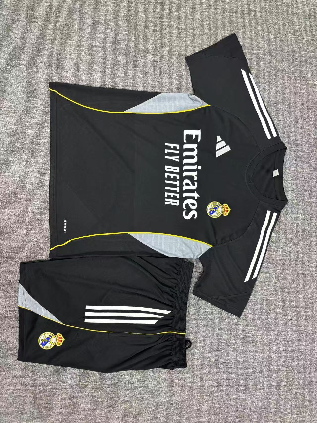 2025/2026 Real Madrid Black Training Wear Suit Shirt