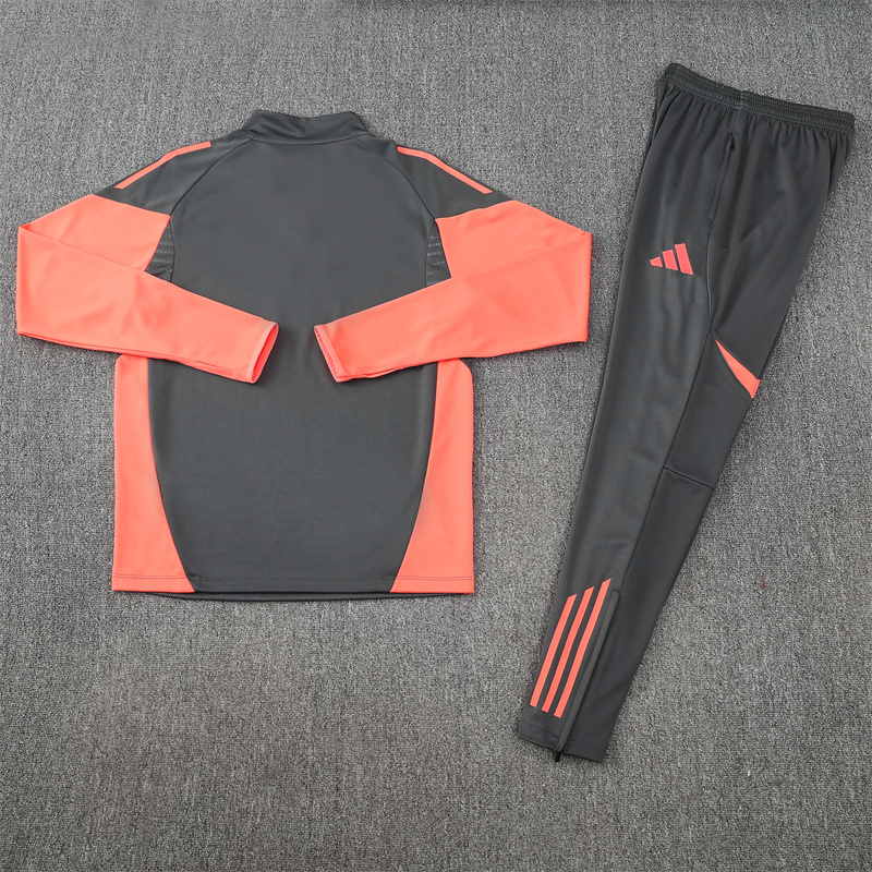 2025/2026 Bayern Half zip training suit set