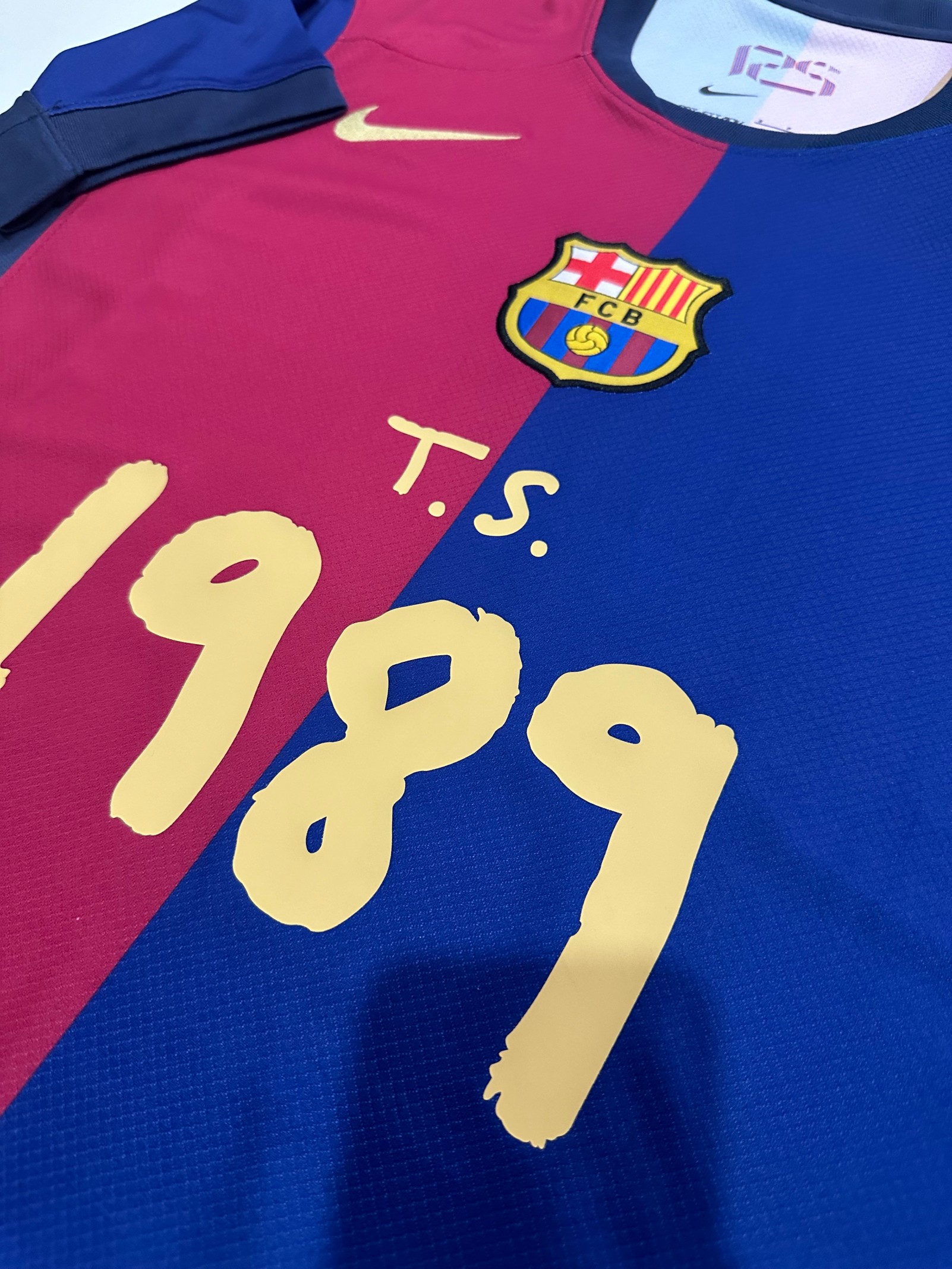25/26 Barcelona home advertisement 1989 football jersey( Fans Edition )