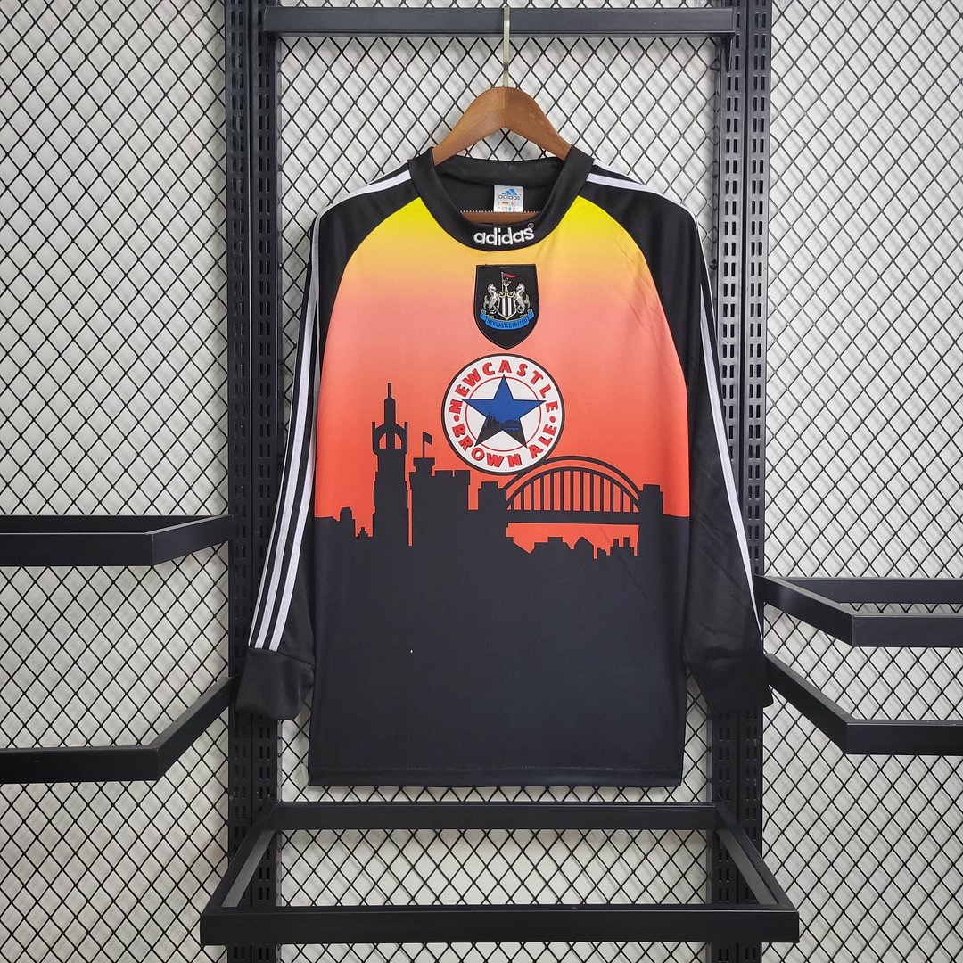 1996/1997 Retro Long Sleeve Newcastle United Goalkeeper Football Shirt( Fans Edition )