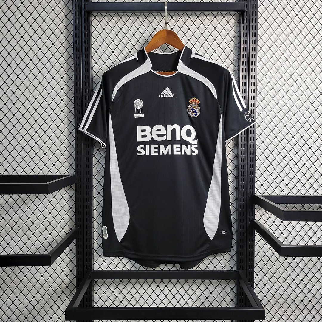 2006/2007 Real Madrid Retro Away Football Shirt